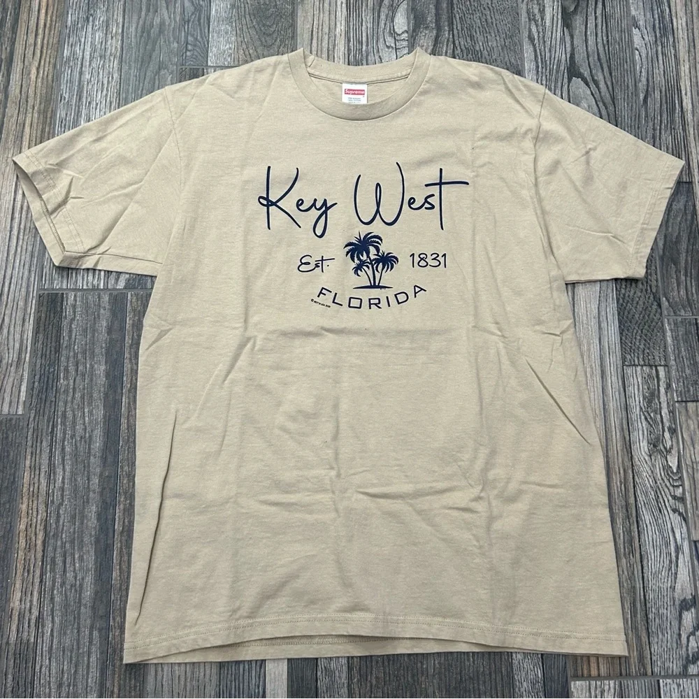 🔥🔥 SUPREME x  Key West Florida Tan Graphic Tee Men Size XL - RARE Colab -  EUC